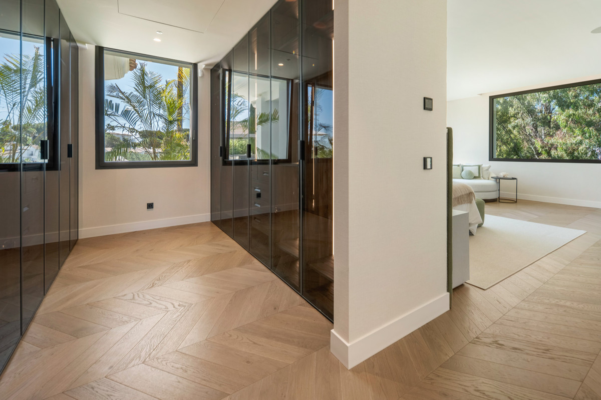 Se vende Villa - Chalet de 6 dormitorios en Costa Del Sol, Málaga, España