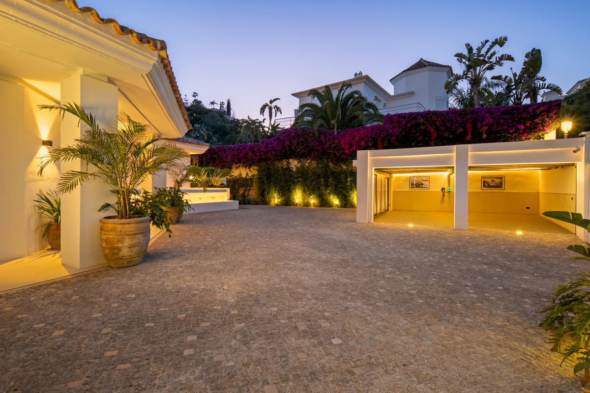 Se vende Villa - Chalet de 6 dormitorios en Costa Del Sol, Málaga, España
