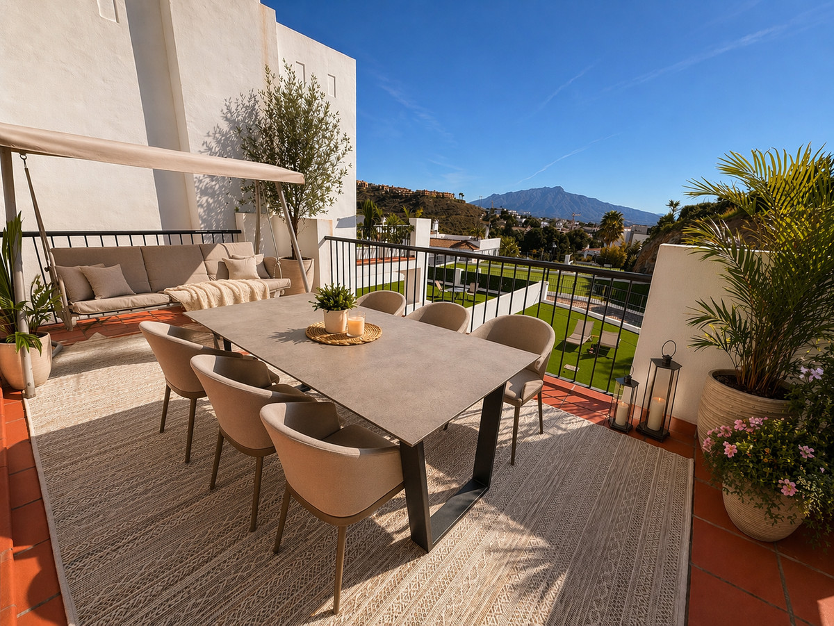 2 Bed Apartment for sale in Benahavís Costa Del Sol, Málaga, Spain