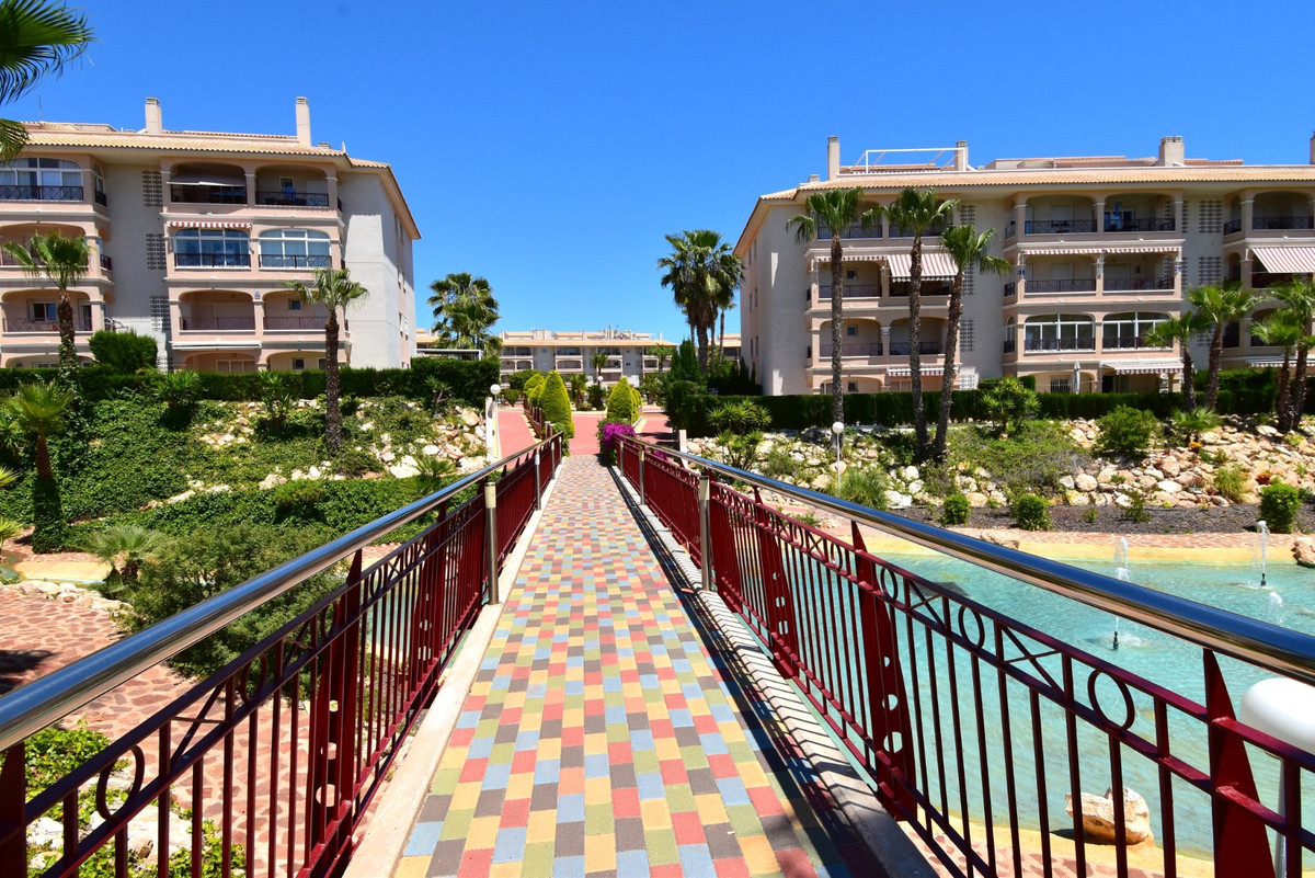 3 Bed Apartment for sale in Playa Flamenca Costa Blanca, Alicante, Spain