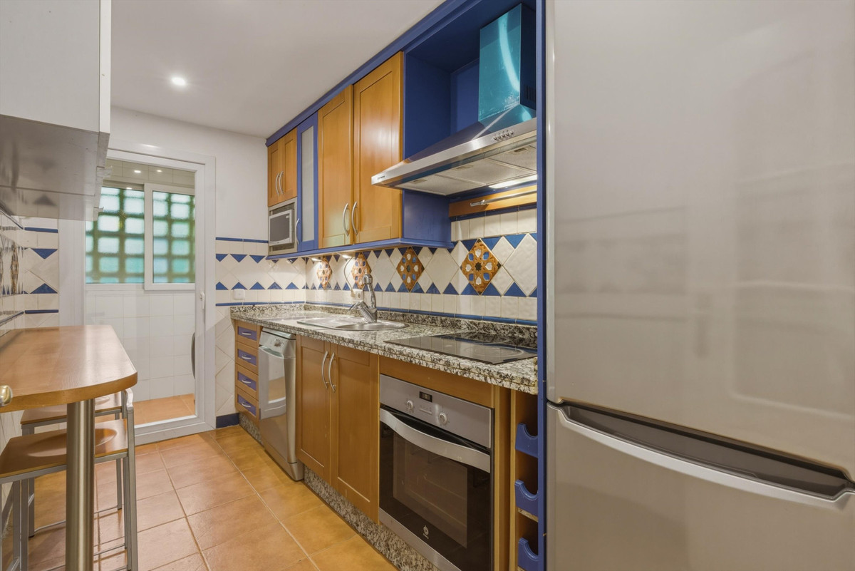 2 Bed Apartment for sale in The Golden Mile Costa Del Sol, Málaga, Spain