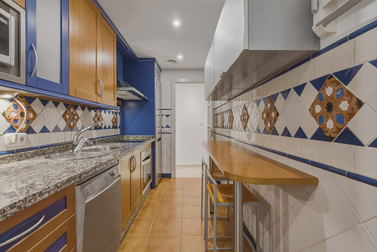2 Bed Apartment for sale in The Golden Mile Costa Del Sol, Málaga, Spain