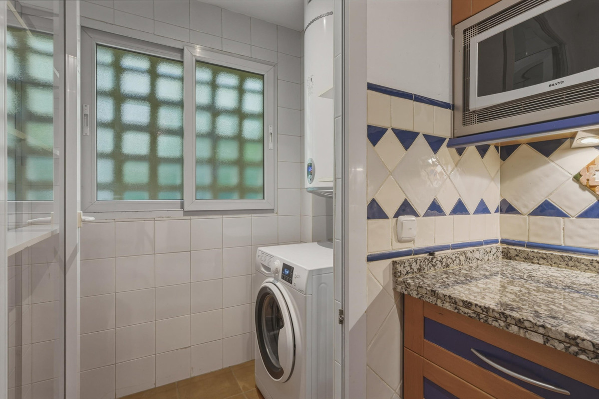 2 Bed Apartment for sale in The Golden Mile Costa Del Sol, Málaga, Spain