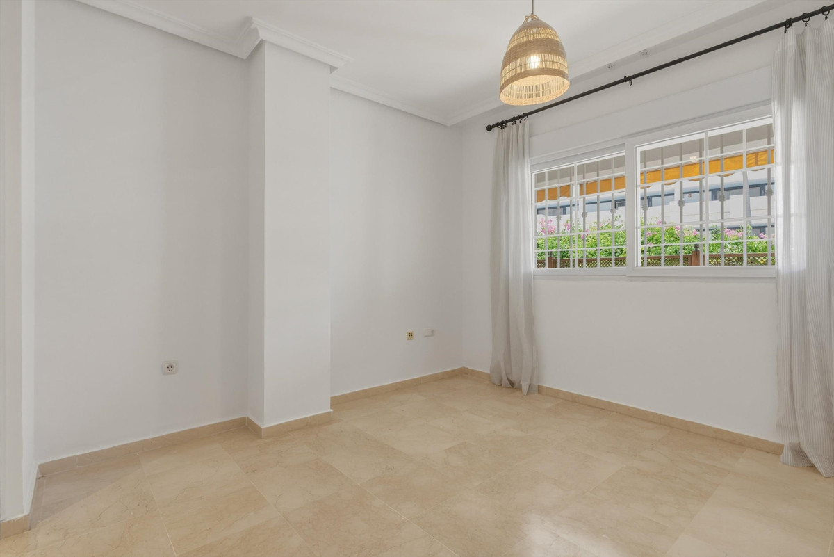 2 Bed Apartment for sale in The Golden Mile Costa Del Sol, Málaga, Spain