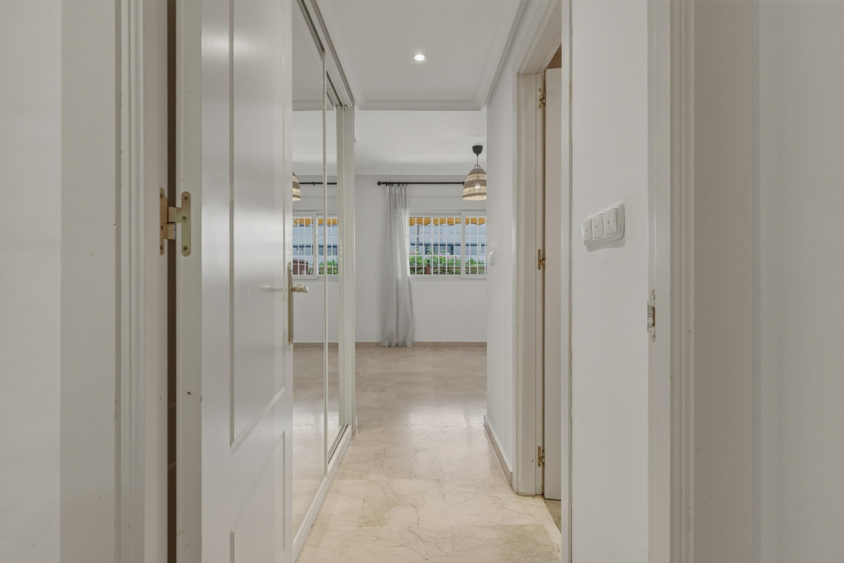2 Bed Apartment for sale in The Golden Mile Costa Del Sol, Málaga, Spain