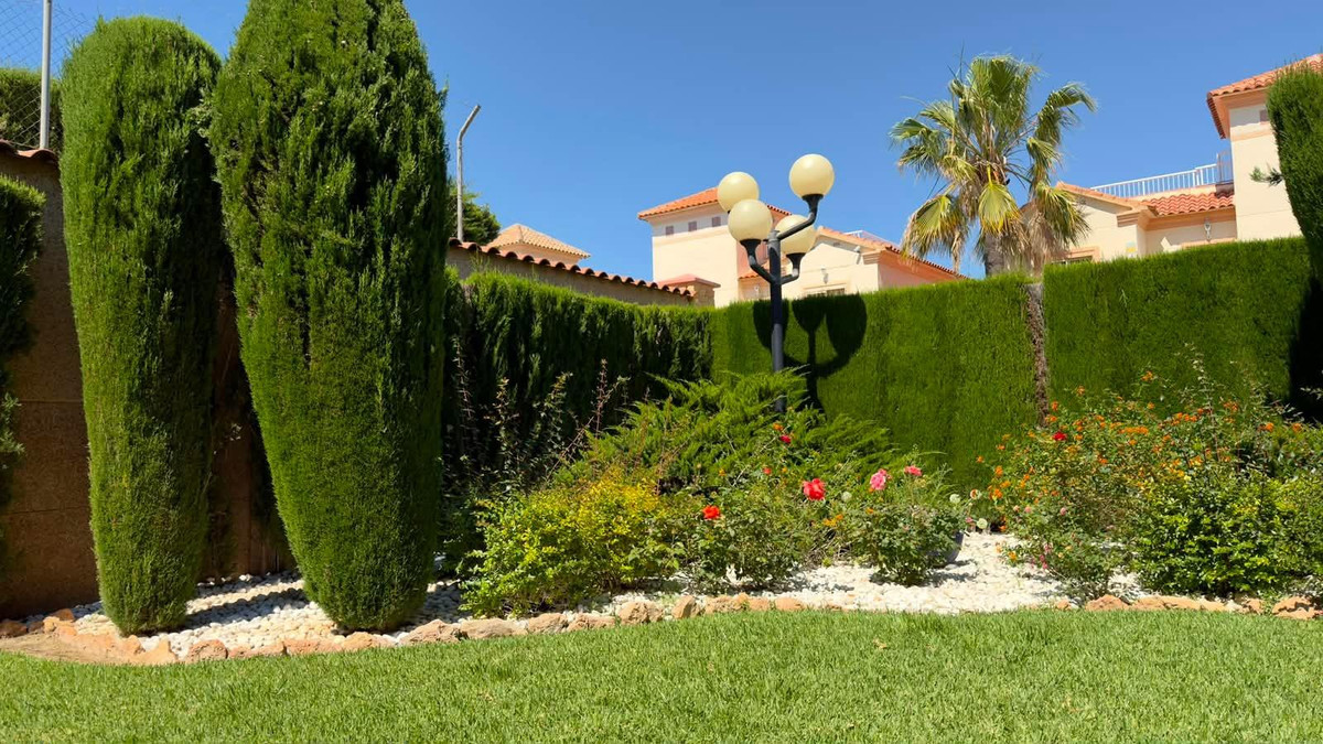 8 Bed Townhouse for sale in Calpe Costa Blanca, Alicante, Spain