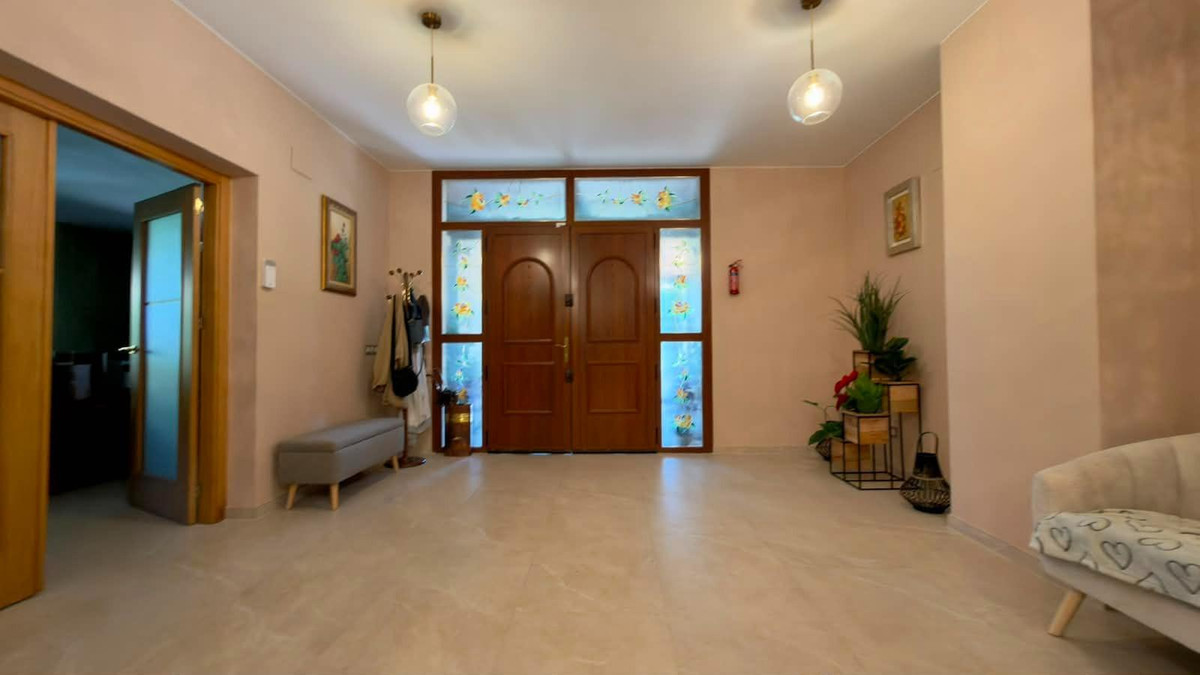 8 Bed Townhouse for sale in Calpe Costa Blanca, Alicante, Spain