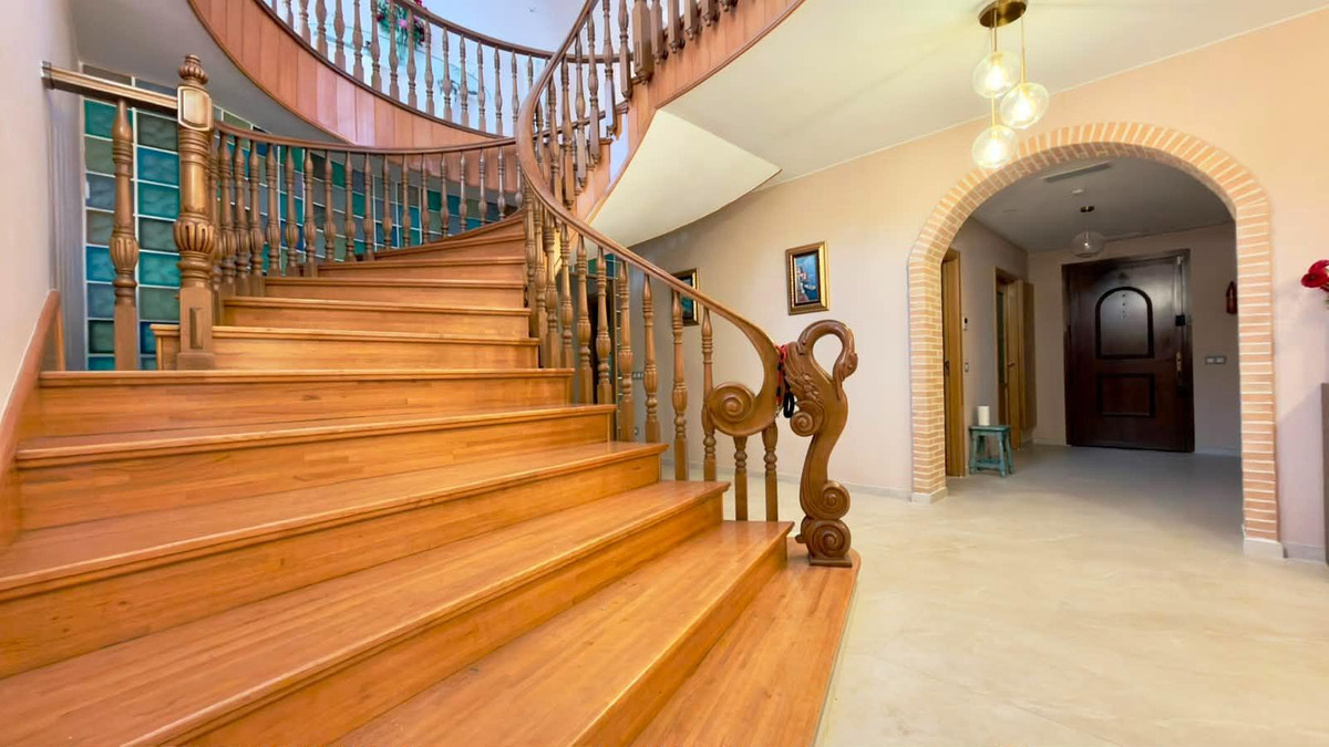 8 Bed Townhouse for sale in Calpe Costa Blanca, Alicante, Spain