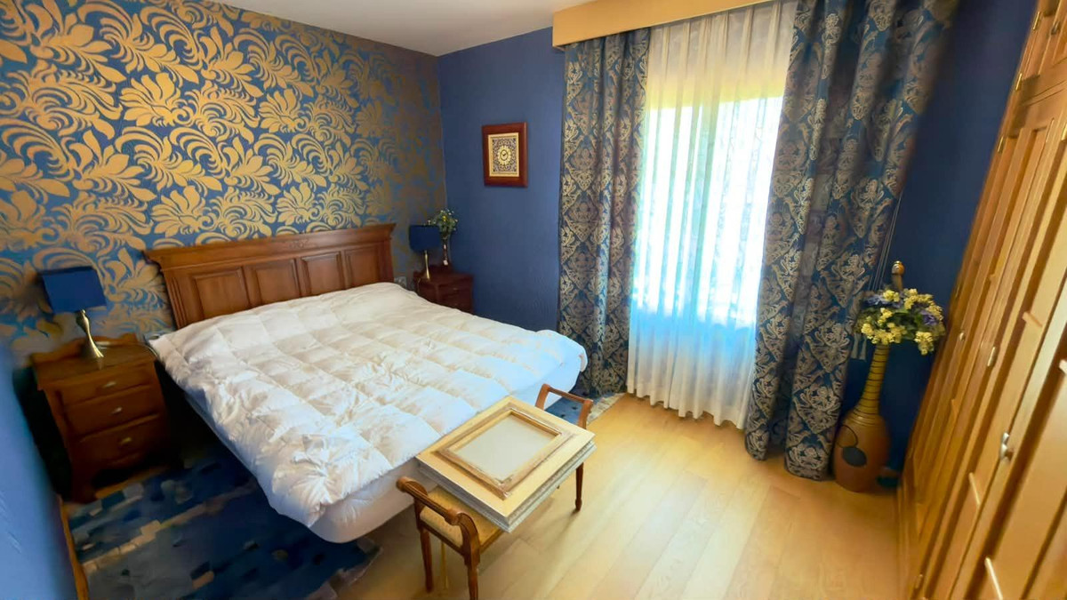 8 Bed Townhouse for sale in Calpe Costa Blanca, Alicante, Spain
