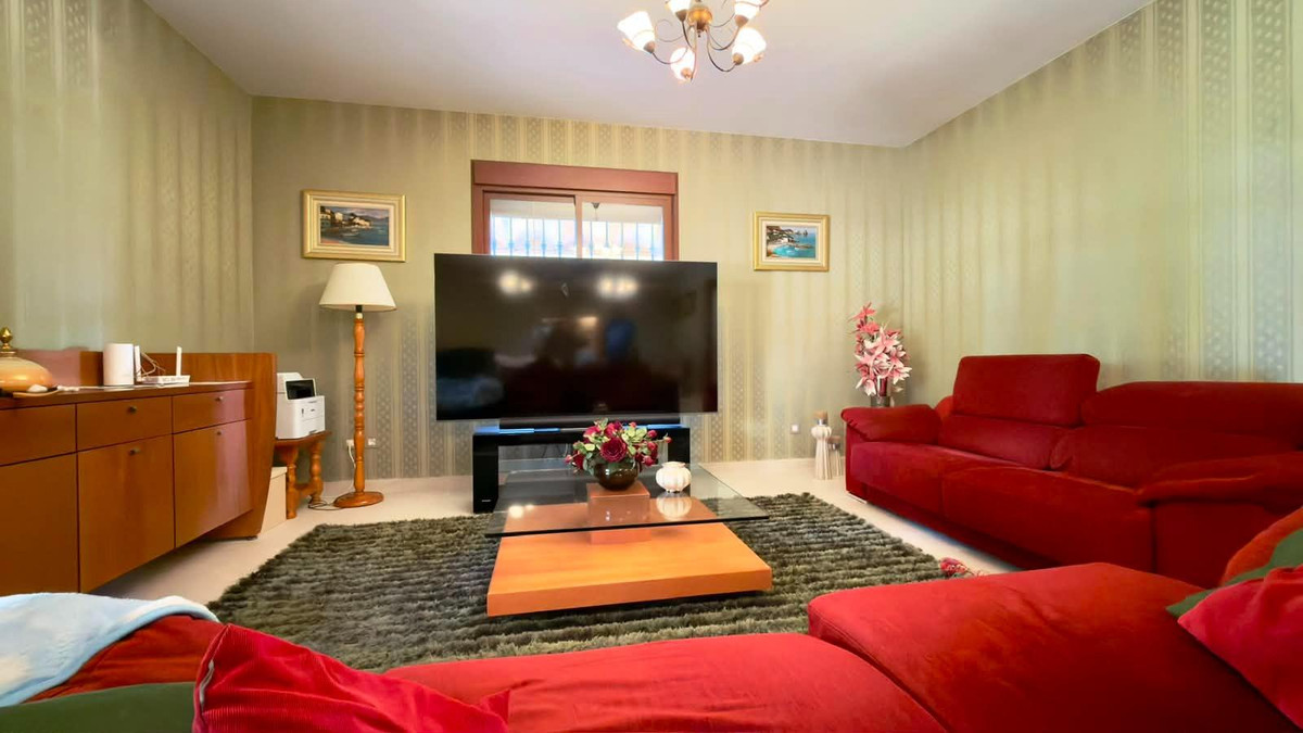 8 Bed Townhouse for sale in Calpe Costa Blanca, Alicante, Spain