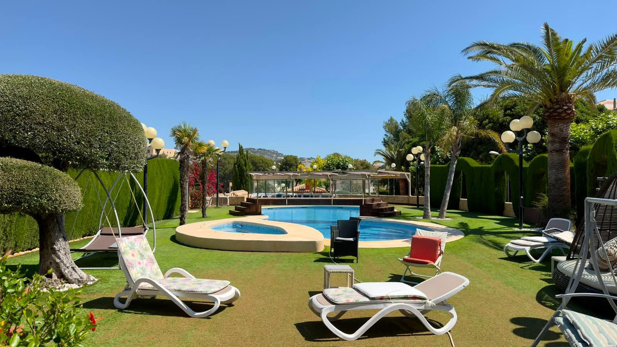 8 Bed Townhouse for sale in Calpe Costa Blanca, Alicante, Spain