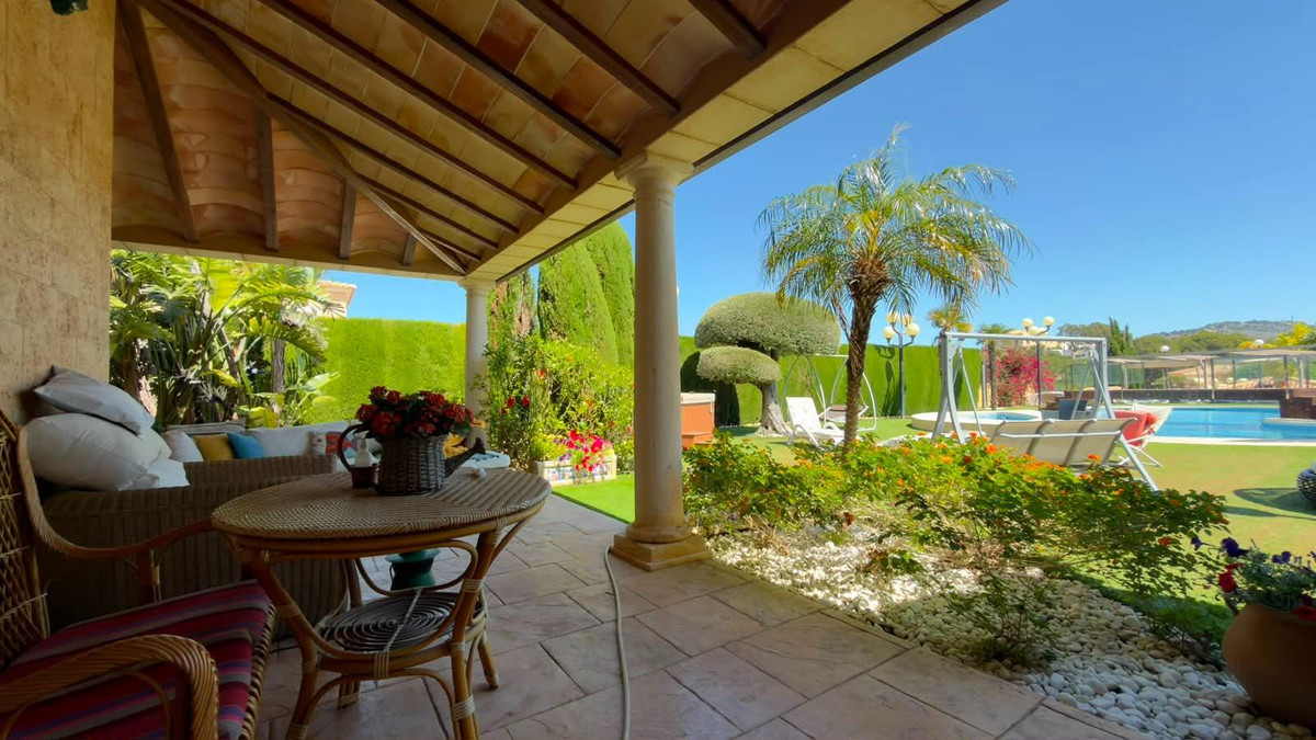 8 Bed Townhouse for sale in Calpe Costa Blanca, Alicante, Spain