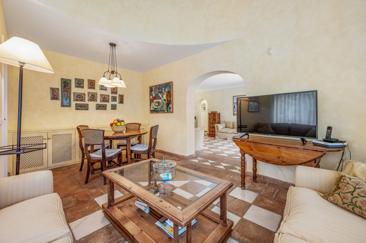 Se vende Villa - Chalet de 5 dormitorios en Costa Del Sol, Málaga, España