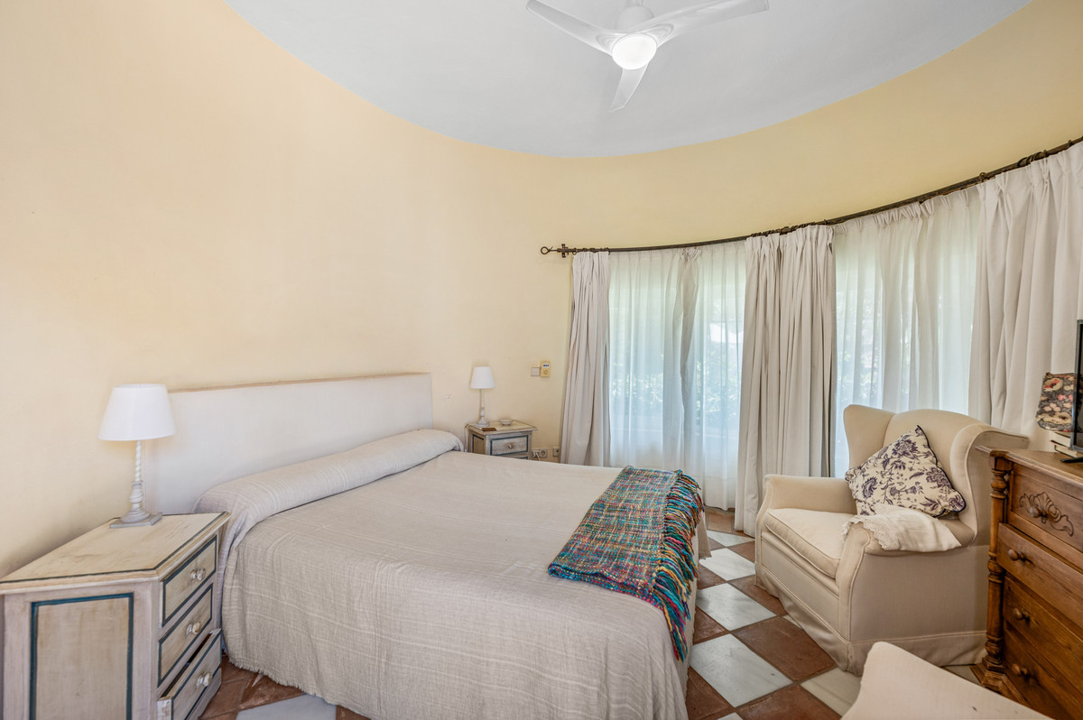 Se vende Villa - Chalet de 5 dormitorios en Costa Del Sol, Málaga, España