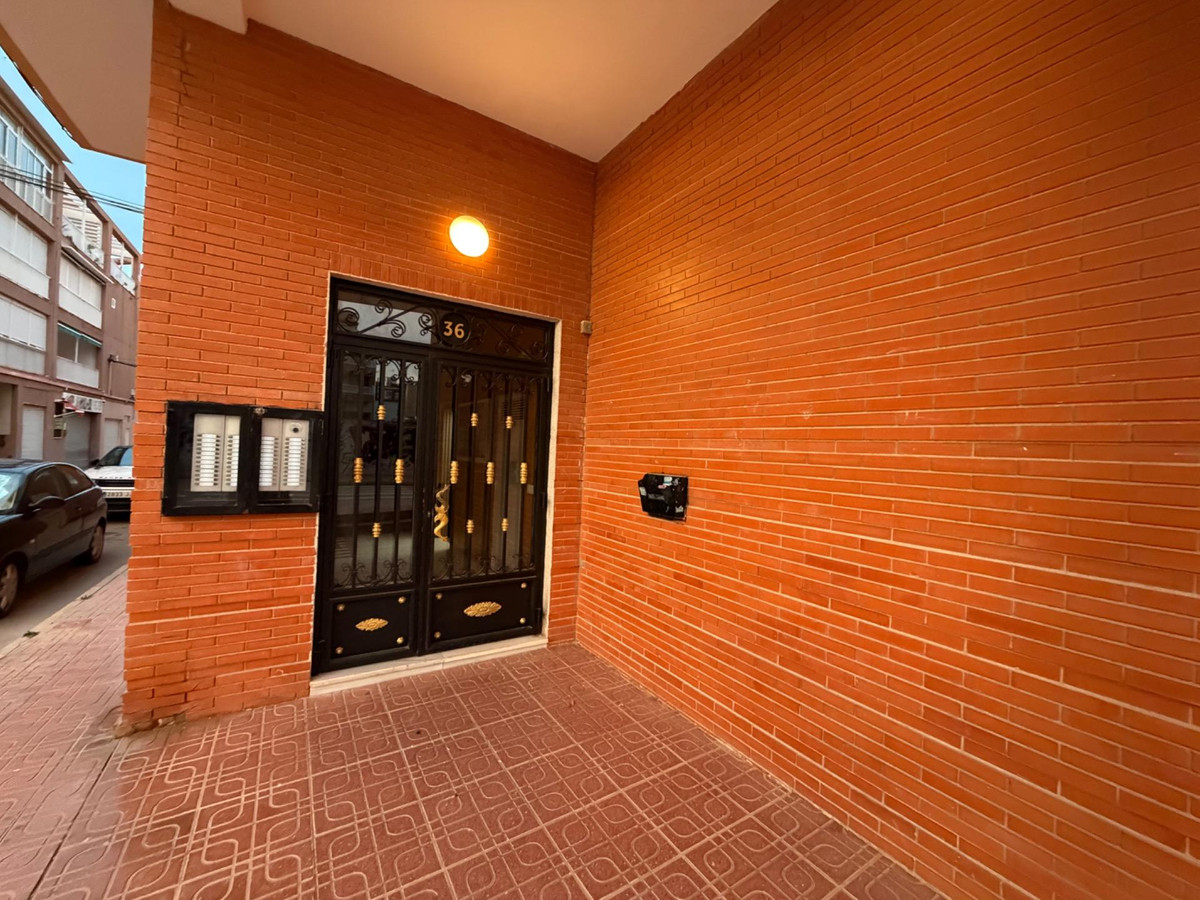 Se vende Apartamento Planta Media de 1 dormitorios en Costa Blanca, Alicante, España