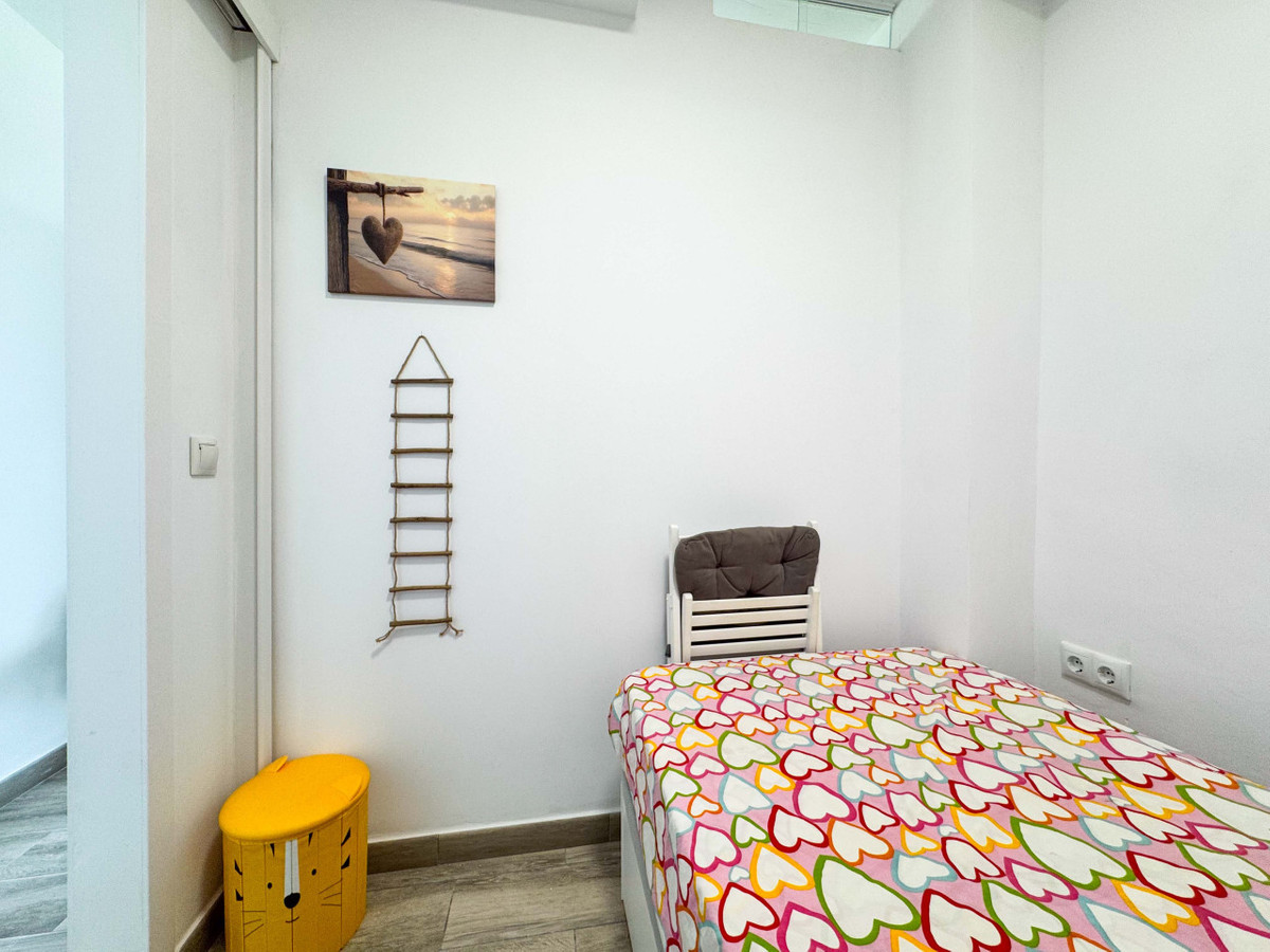 Se vende Apartamento Planta Media de 2 dormitorios en Costa Blanca, Alicante, España
