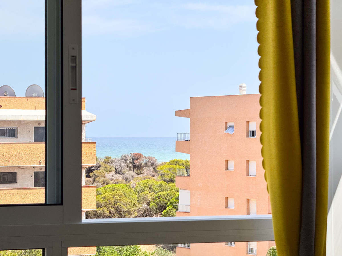 Se vende Apartamento Planta Media de 2 dormitorios en Costa Blanca, Alicante, España