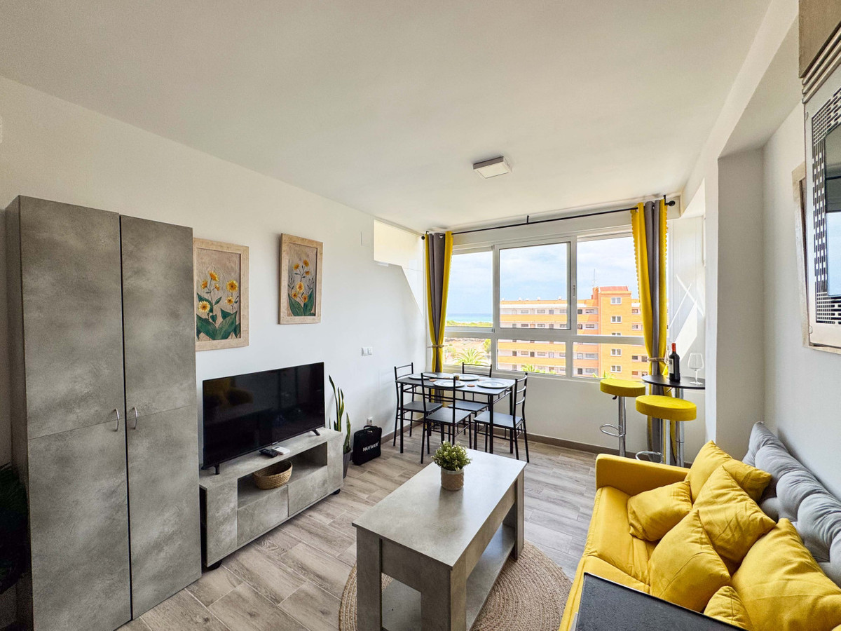 Se vende Apartamento Planta Media de 2 dormitorios en Costa Blanca, Alicante, España