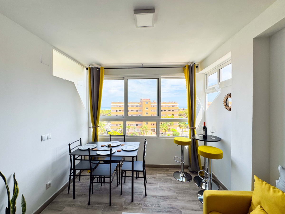 Se vende Apartamento Planta Media de 2 dormitorios en Costa Blanca, Alicante, España