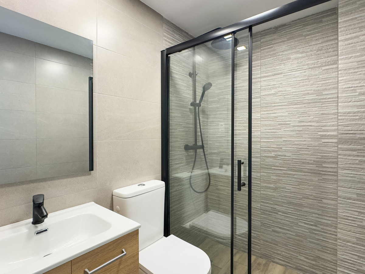 Se vende Apartamento Planta Media de 2 dormitorios en Costa Blanca, Alicante, España