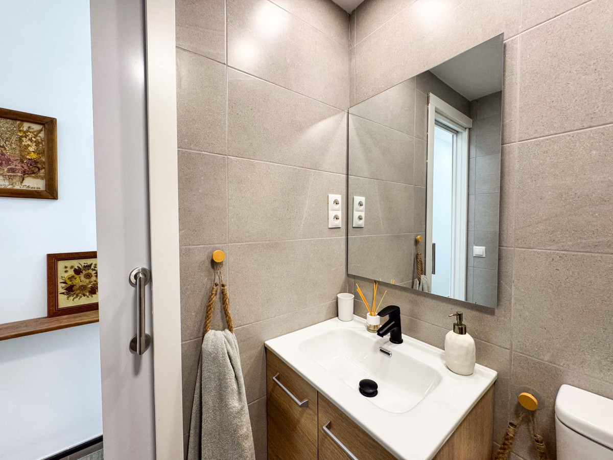 Se vende Apartamento Planta Media de 2 dormitorios en Costa Blanca, Alicante, España