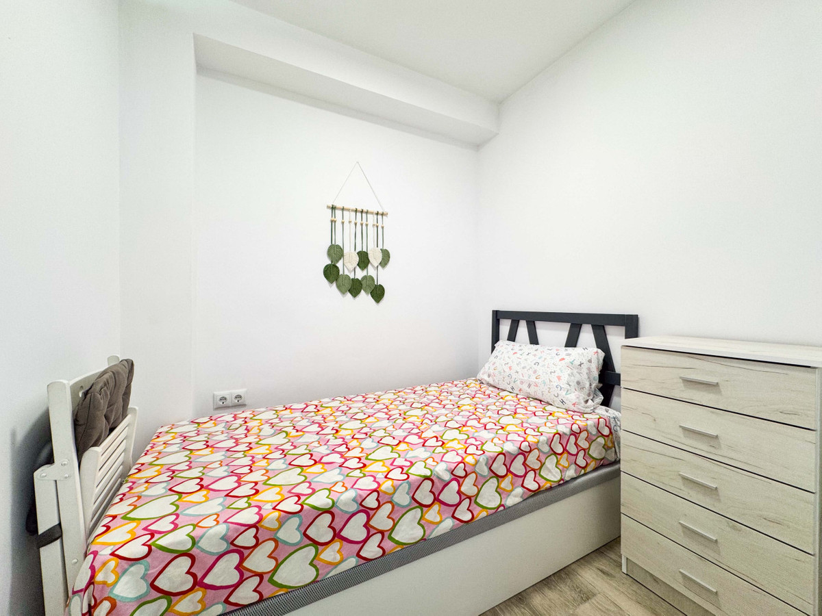 Se vende Apartamento Planta Media de 2 dormitorios en Costa Blanca, Alicante, España