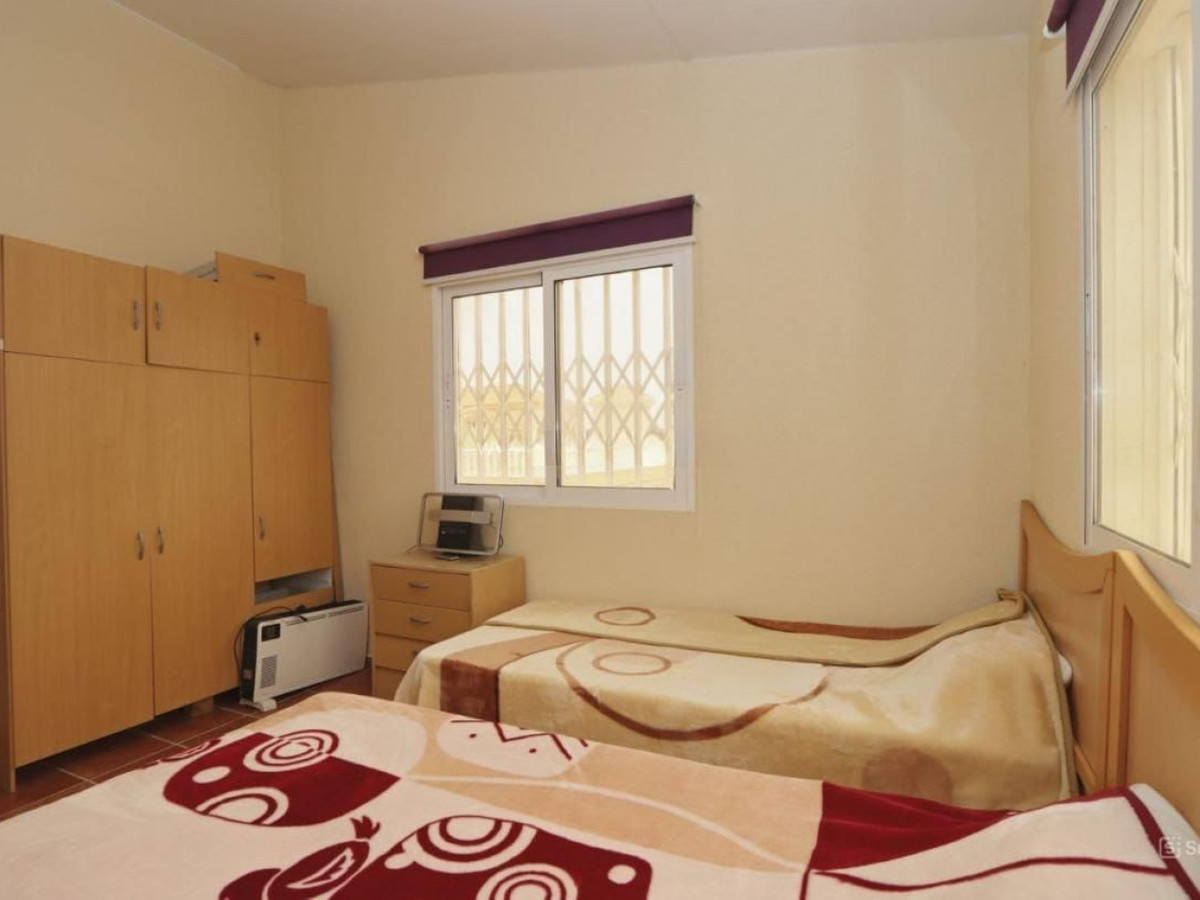 Se vende Villa - Chalet de 4 dormitorios en Costa Blanca, Alicante, España