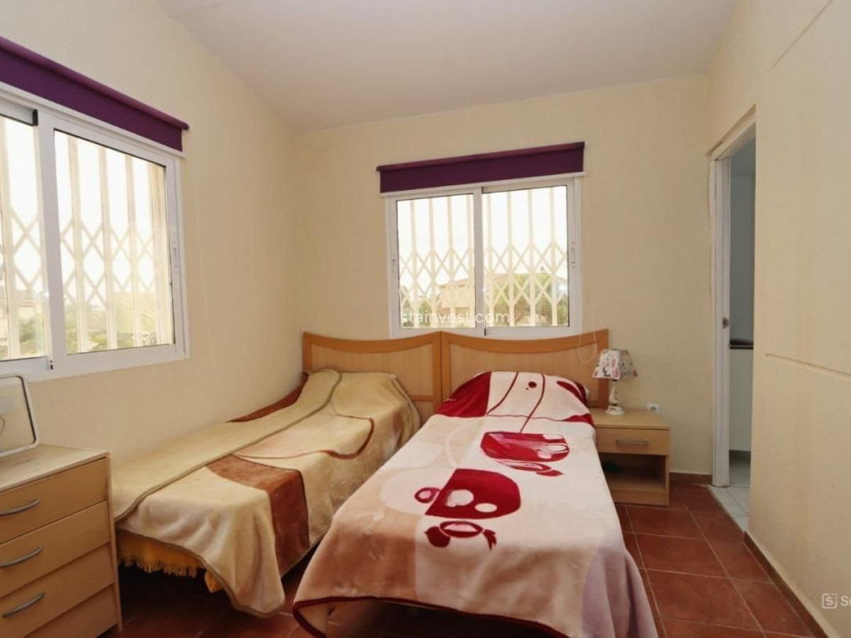 Se vende Villa - Chalet de 4 dormitorios en Costa Blanca, Alicante, España