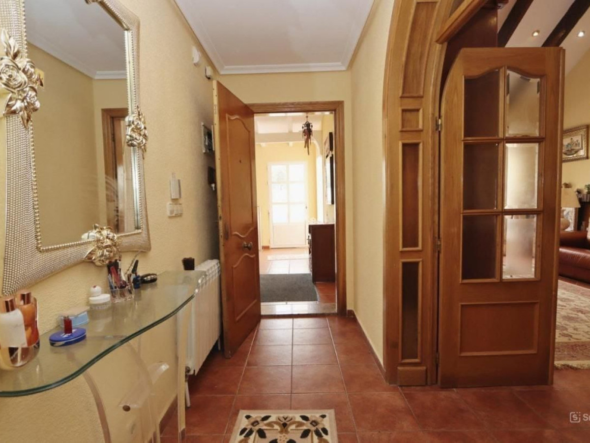 Se vende Villa - Chalet de 4 dormitorios en Costa Blanca, Alicante, España