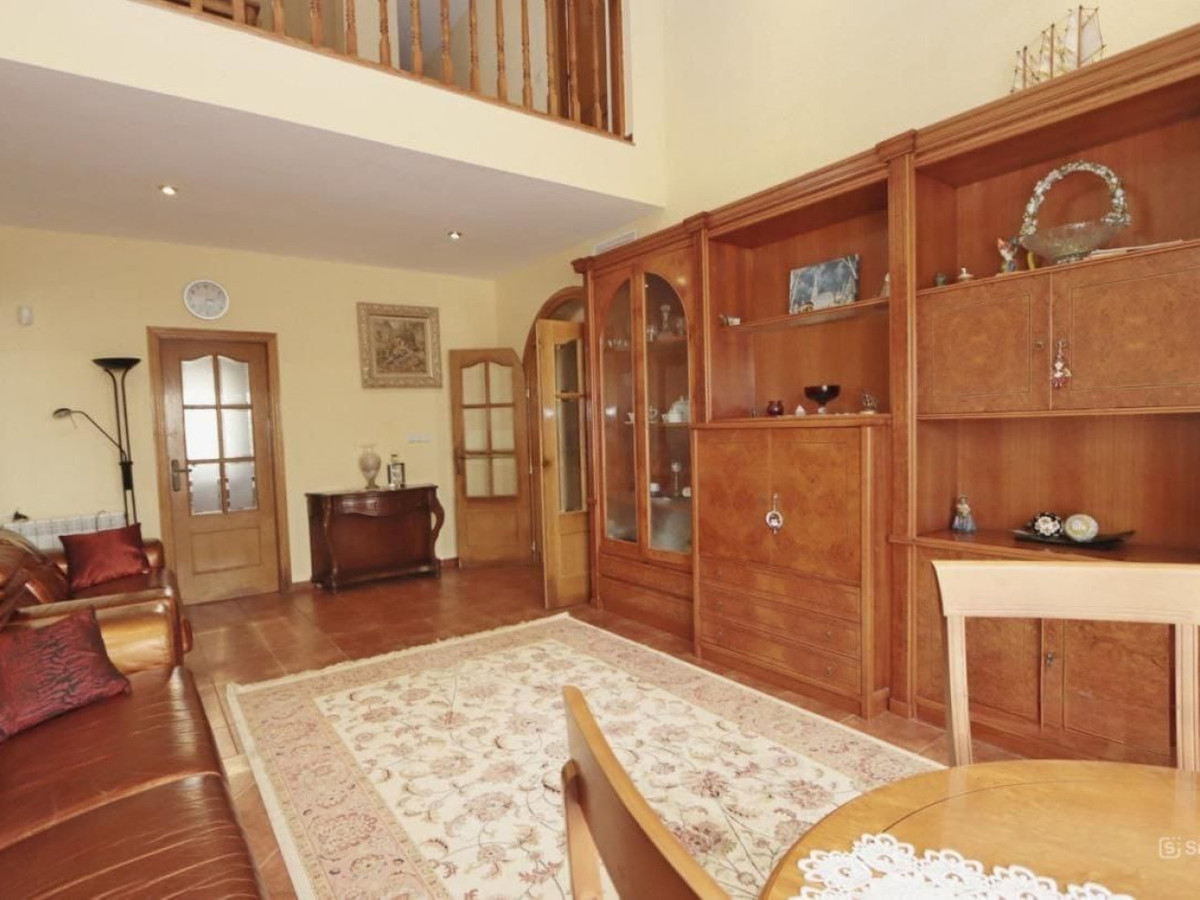 Se vende Villa - Chalet de 4 dormitorios en Costa Blanca, Alicante, España