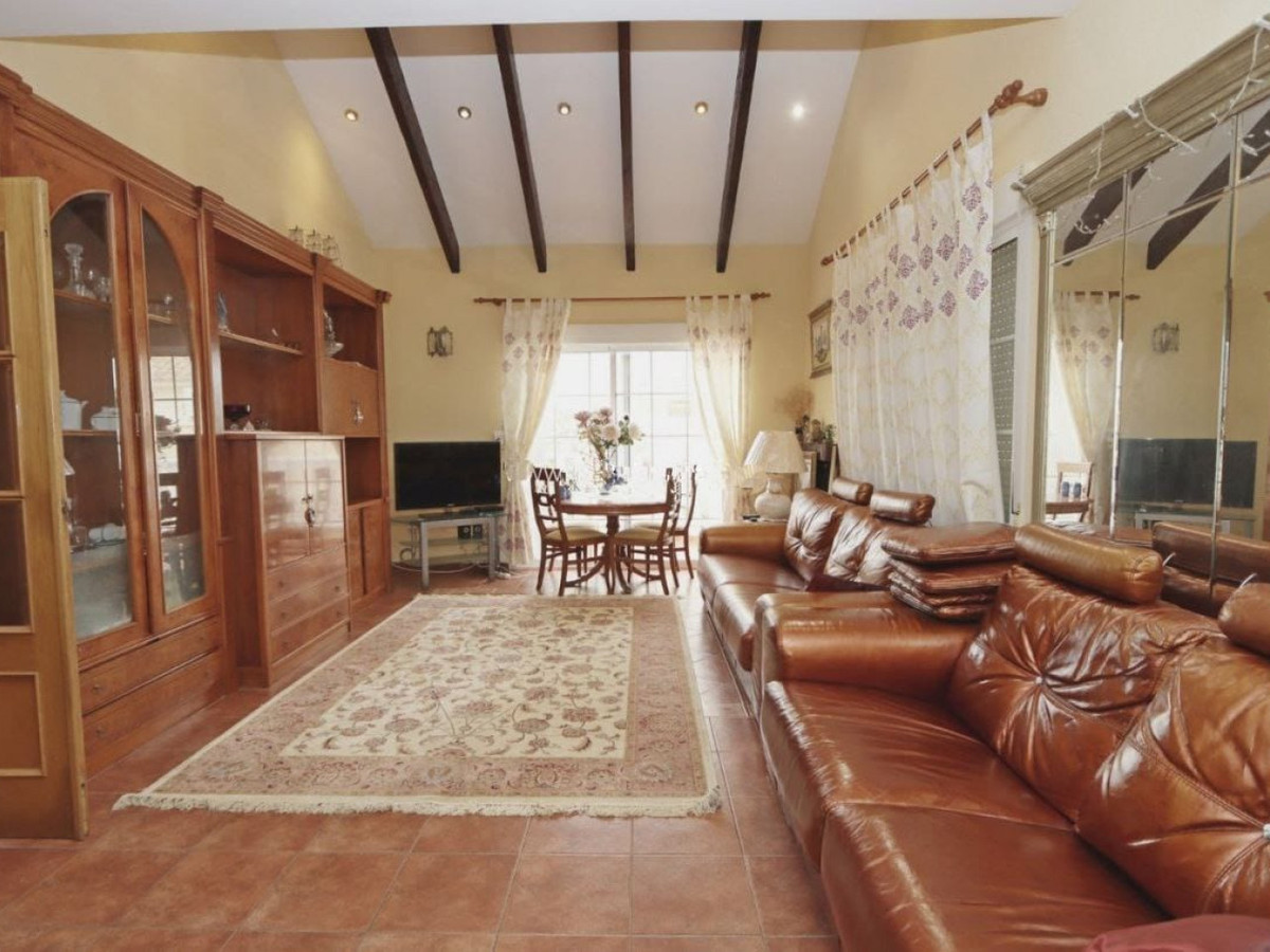 Se vende Villa - Chalet de 4 dormitorios en Costa Blanca, Alicante, España