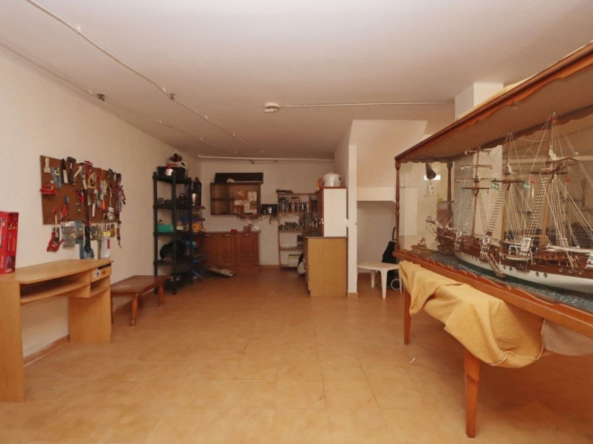 Se vende Villa - Chalet de 4 dormitorios en Costa Blanca, Alicante, España