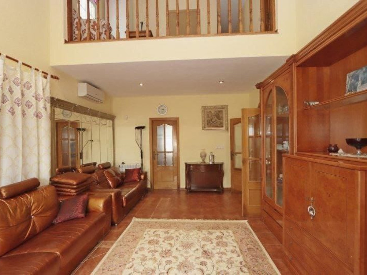 Se vende Villa - Chalet de 4 dormitorios en Costa Blanca, Alicante, España