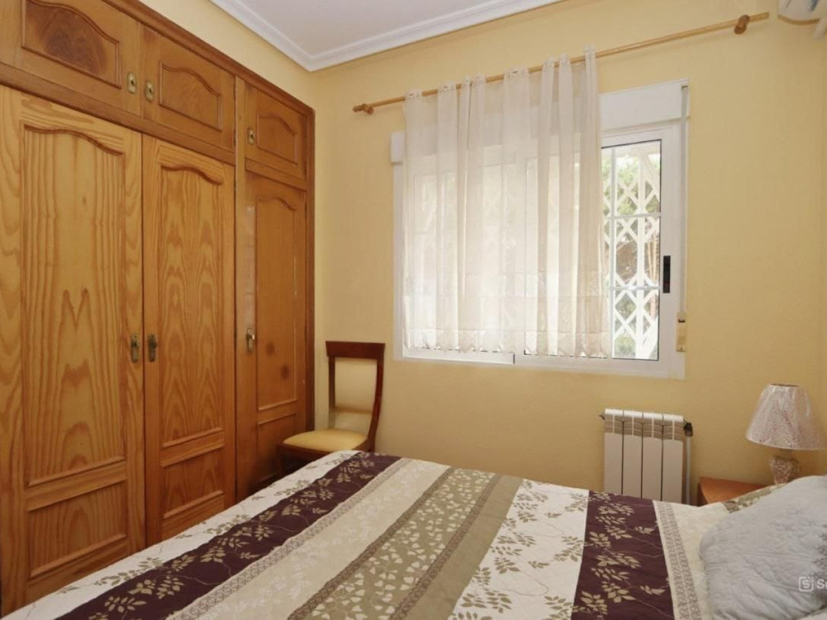 Se vende Villa - Chalet de 4 dormitorios en Costa Blanca, Alicante, España
