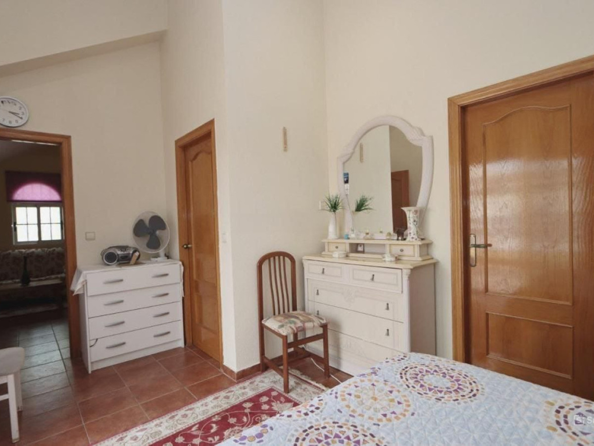 Se vende Villa - Chalet de 4 dormitorios en Costa Blanca, Alicante, España