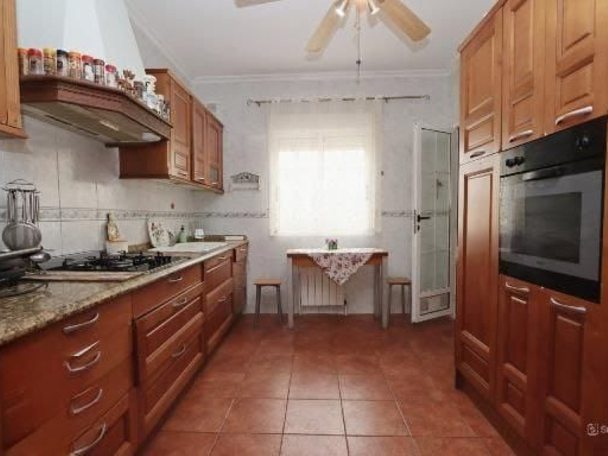 Se vende Villa - Chalet de 4 dormitorios en Costa Blanca, Alicante, España