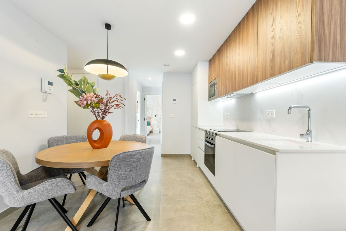 Se vende Apartamento Planta Media de 2 dormitorios en Costa Blanca, Alicante, España