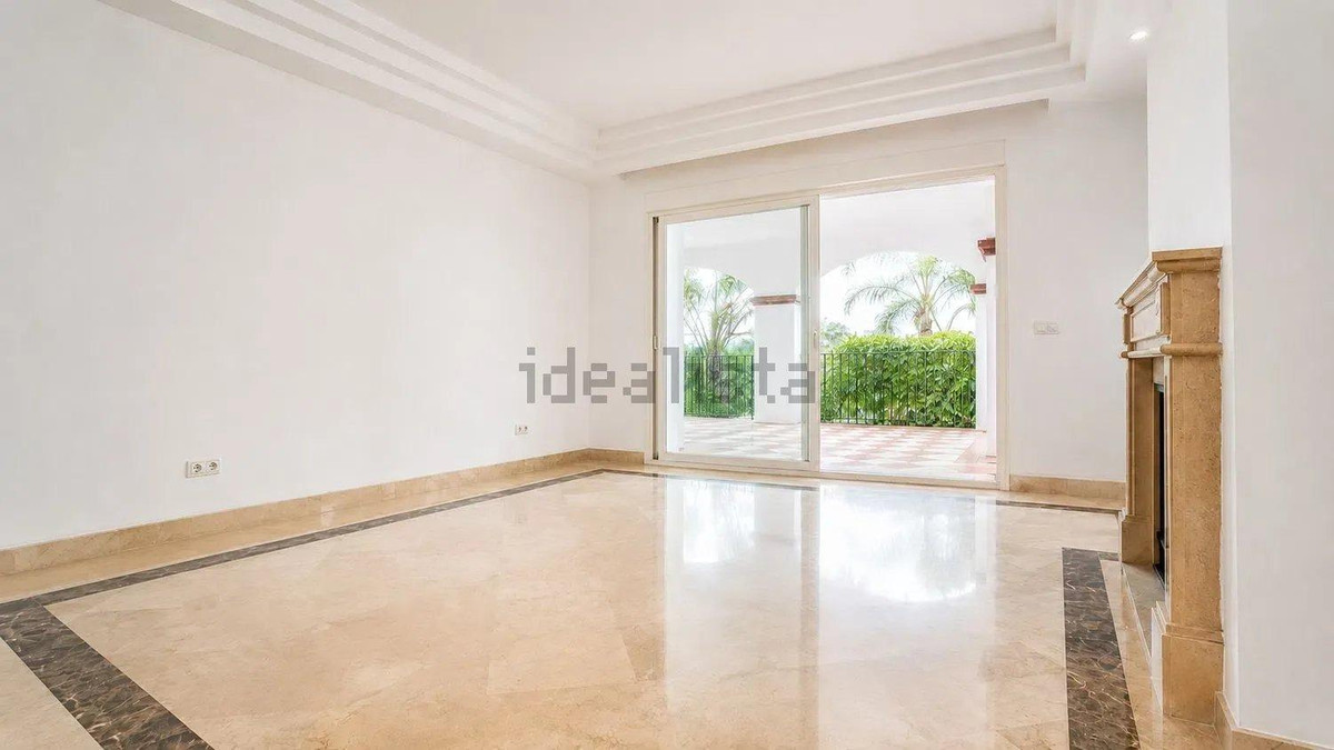 Se vende Apartamento Planta Baja de 3 dormitorios en Costa Del Sol, Málaga, España