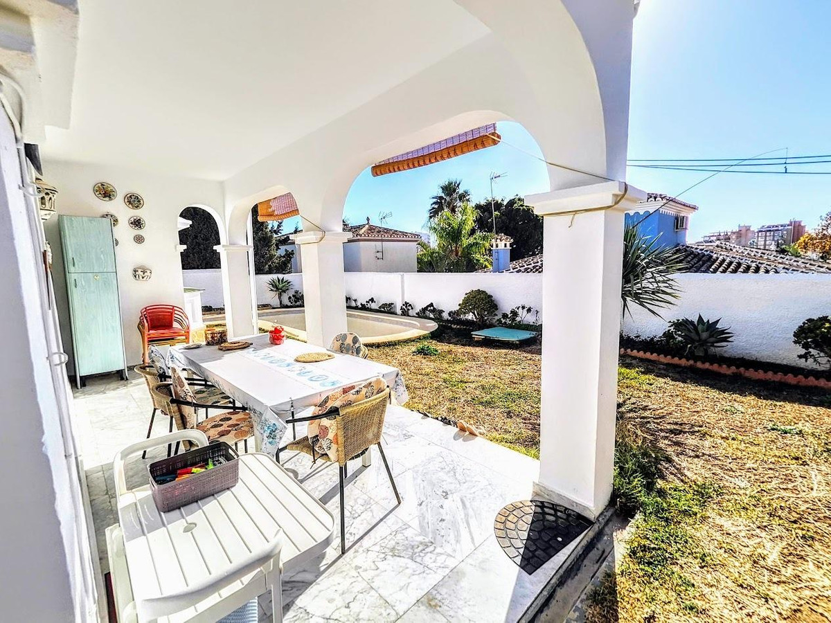4 Bed Townhouse for sale in Benalmadena Costa Costa Del Sol, Málaga, Spain