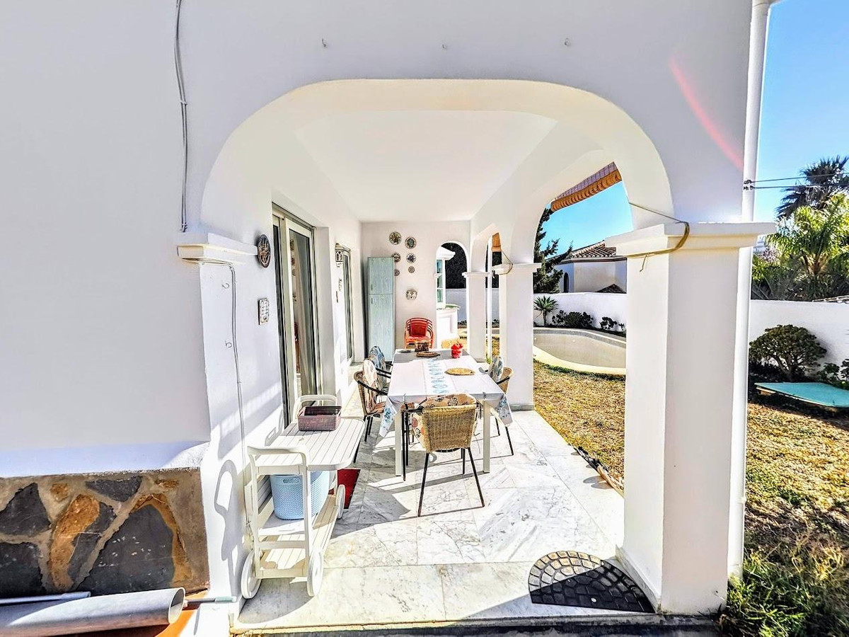 4 Bed Townhouse for sale in Benalmadena Costa Costa Del Sol, Málaga, Spain