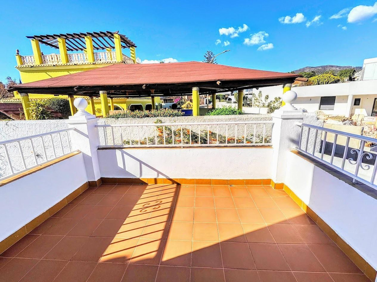 4 Bed Townhouse for sale in Benalmadena Costa Costa Del Sol, Málaga, Spain