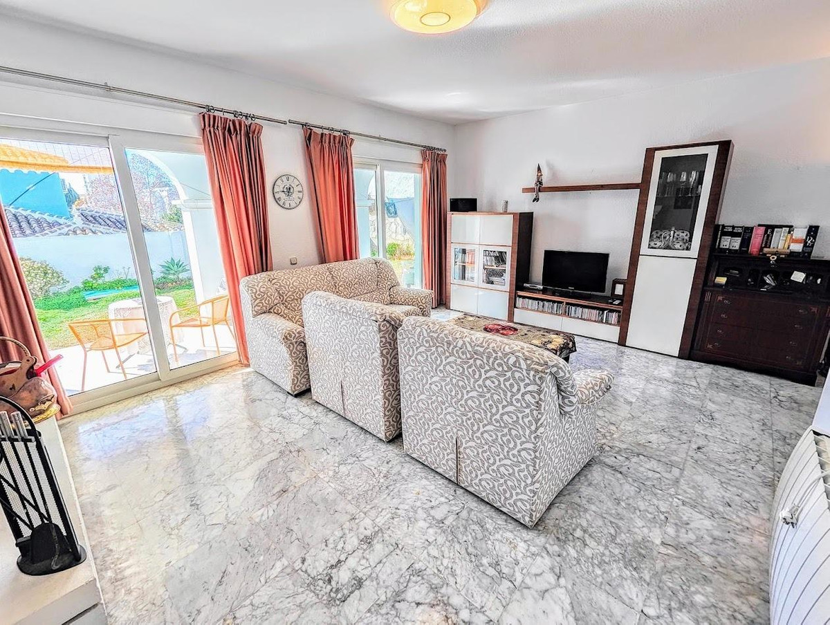 4 Bed Townhouse for sale in Benalmadena Costa Costa Del Sol, Málaga, Spain