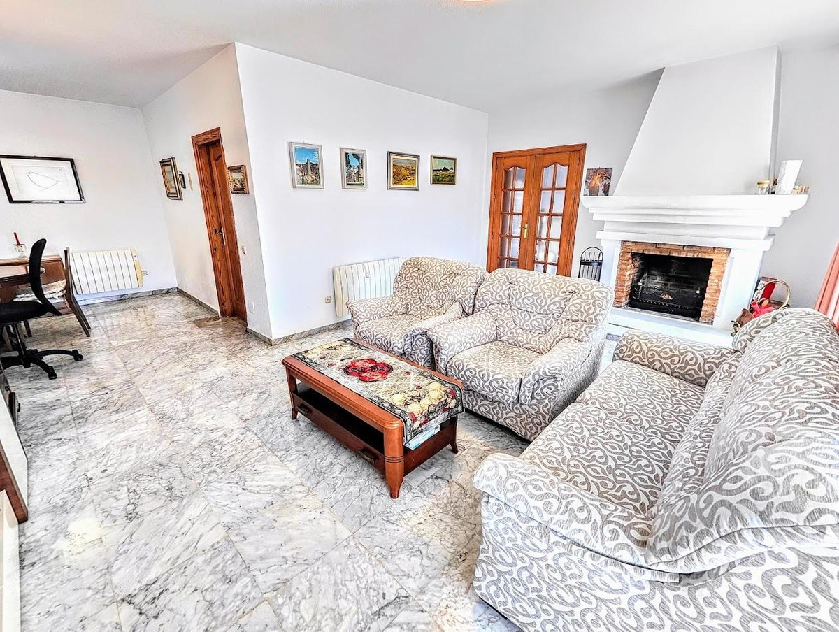 4 Bed Townhouse for sale in Benalmadena Costa Costa Del Sol, Málaga, Spain