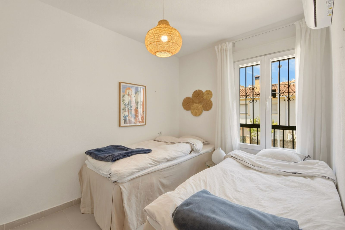 Se vende Adosada de 5 dormitorios en Costa Del Sol, Málaga, España