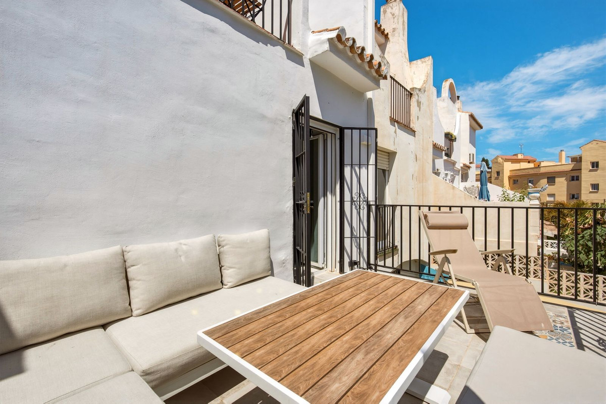 Se vende Adosada de 5 dormitorios en Costa Del Sol, Málaga, España