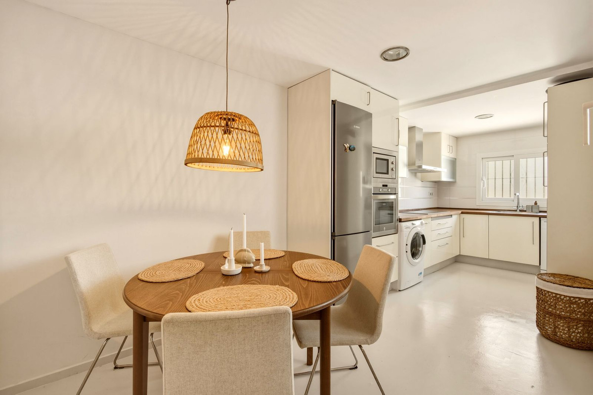 Se vende Adosada de 5 dormitorios en Costa Del Sol, Málaga, España