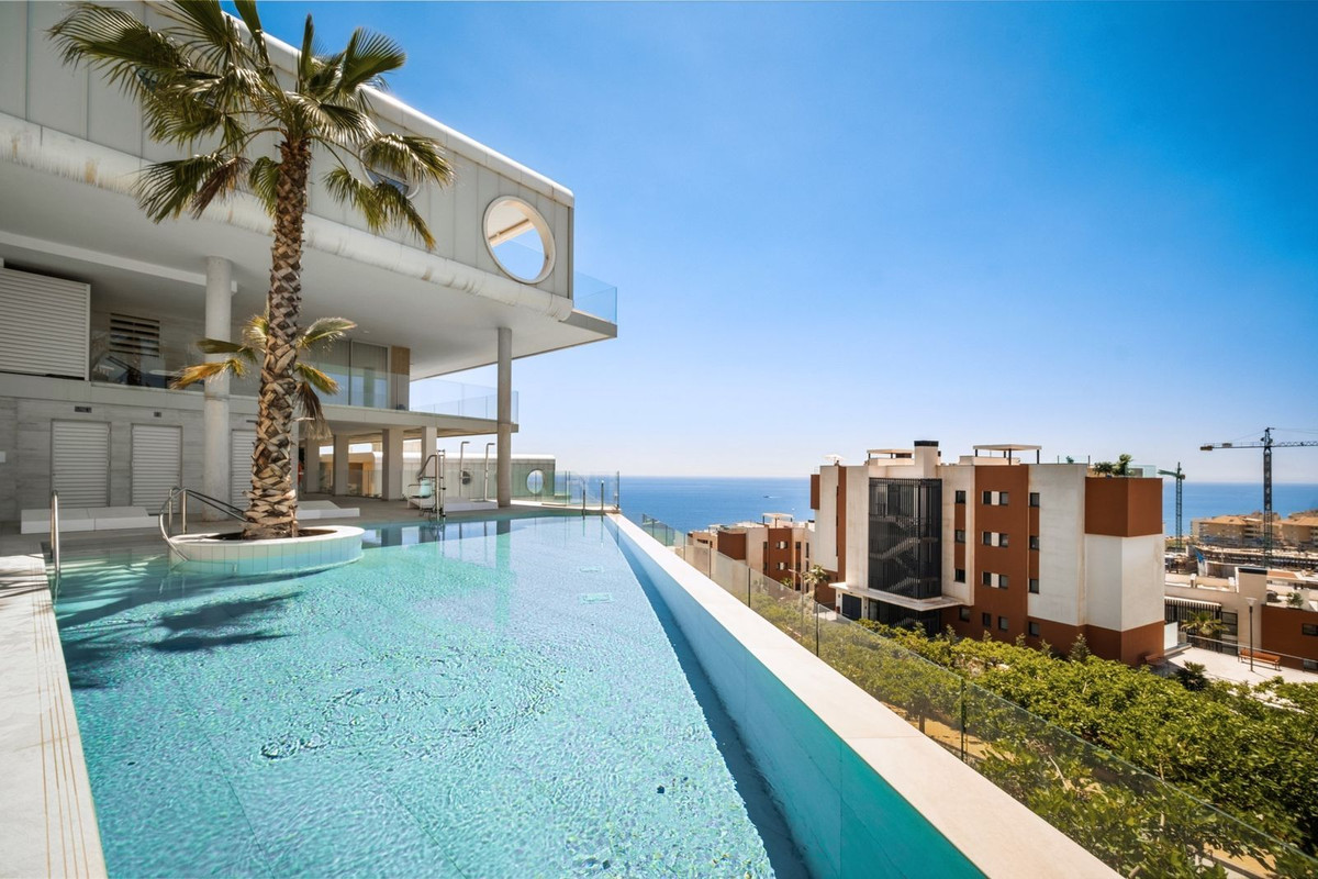 4 Bed Apartment for sale in Fuengirola Costa Del Sol, Málaga, Spain