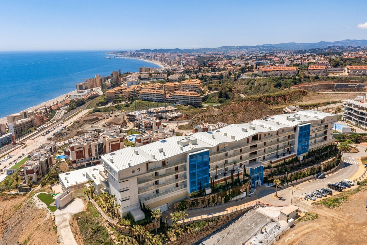 4 Bed Apartment for sale in Fuengirola Costa Del Sol, Málaga, Spain