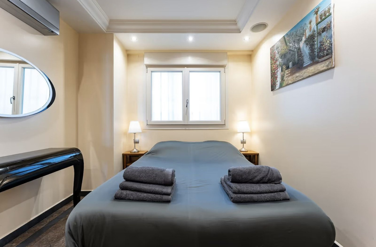 2 Bed Apartment for sale in Fuengirola Costa Del Sol, Málaga, Spain
