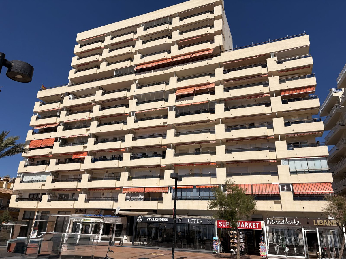 2 Bed Apartment for sale in Fuengirola Costa Del Sol, Málaga, Spain